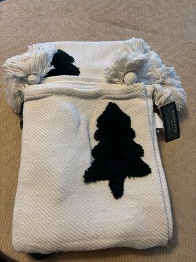 Balsam & Fir White Throw with green  Tree Accent and Tassels